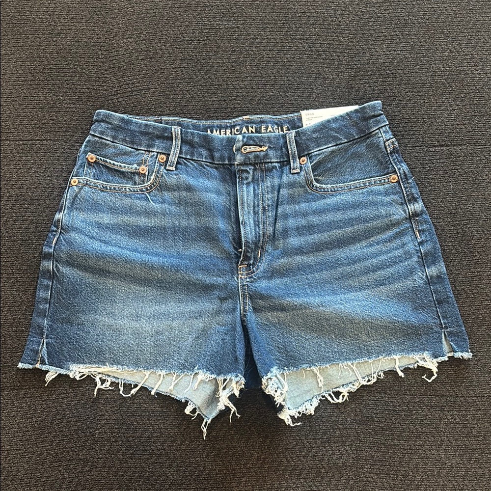 AE Strigid Curvy Super High-Waisted Relaxed Short